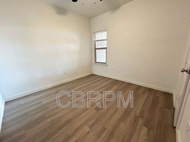 Foto del edificio - 1205 N Evanston Ave