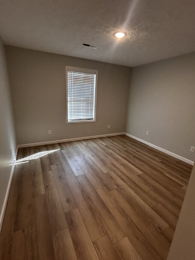 Building Photo - Charming 3-Bedroom House on Stallings Road...