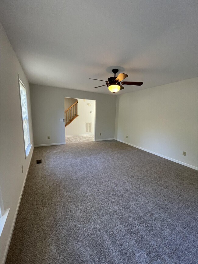 Foto del edificio - 10197 Madison Dr