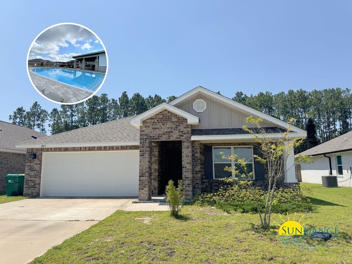 Foto principal - Community Pool in South Crestview, a must ...