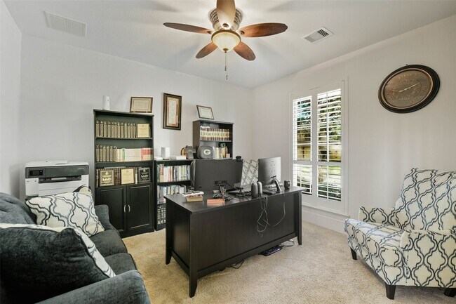 Building Photo - 17611 Fossil Ridge Ln
