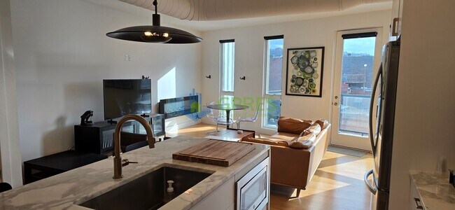 Building Photo - Spacious 2BR/2BA Condo with Fireplace, Balcony & In-Unit Laundry – Pittsburgh