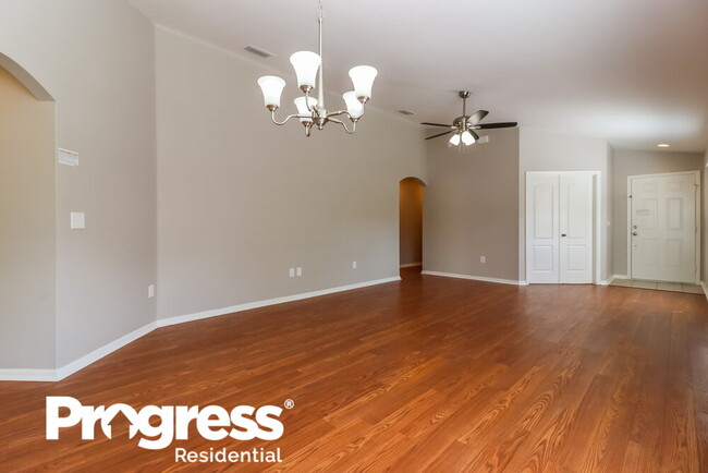 Building Photo - 409 Pine Pointe Ct