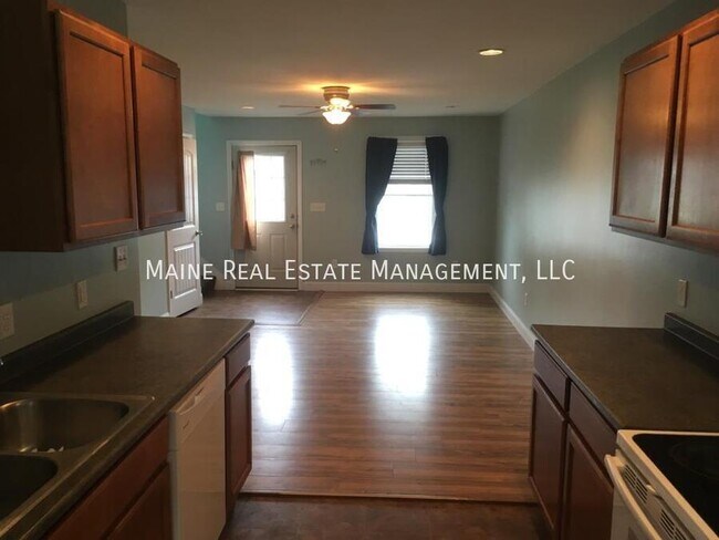 Foto del edificio - 24 Basketball Ct