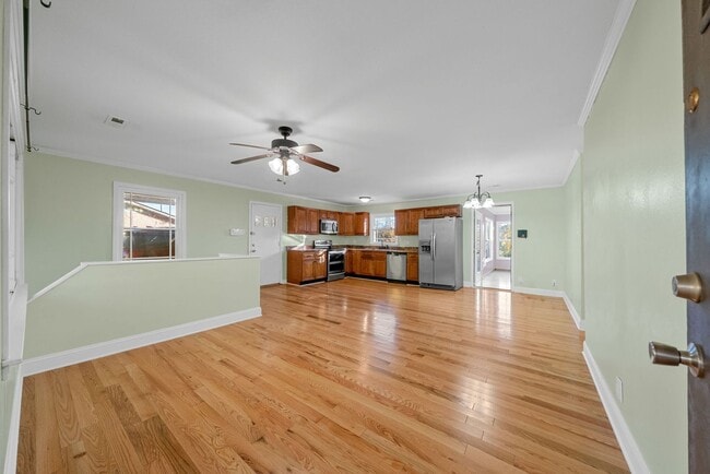 Building Photo - 3026 Lintwood Dr