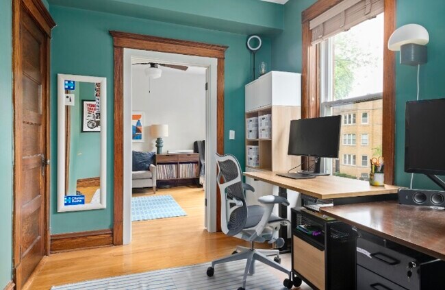 Building Photo - 3656 N Bosworth Ave