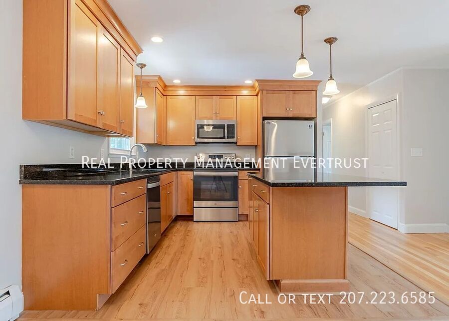 Foto principal - 111 Scott Dyer Rd