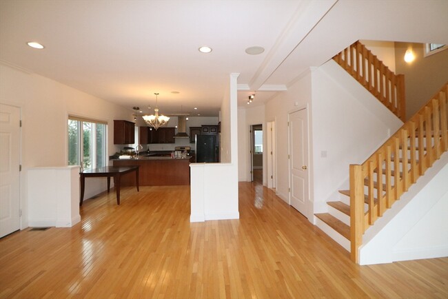 Building Photo - 141 Groves Ave