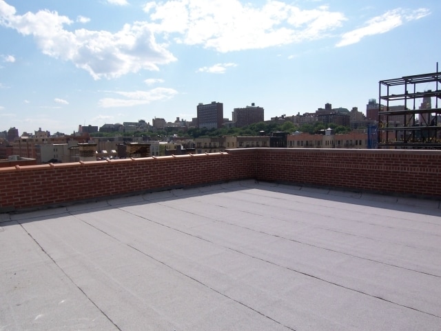 Foto del edificio - 2294 Frederick Douglass Blvd