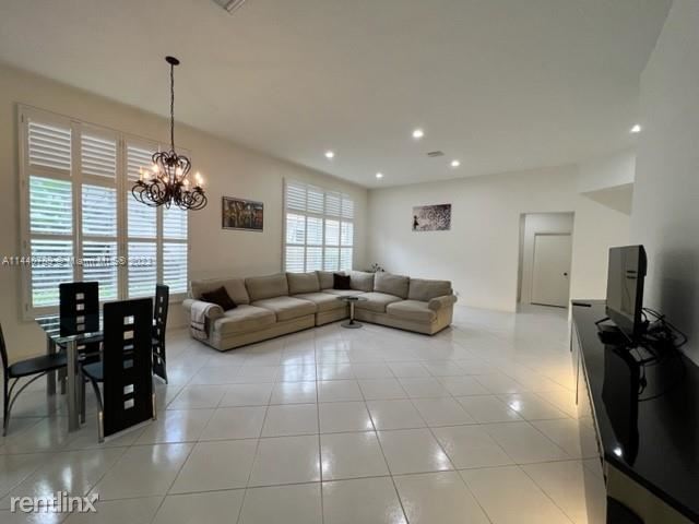 Foto del edificio - 3 br, 3 bath House - 6620 NW 24th Ave