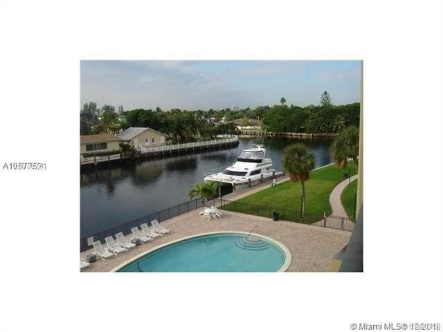 Foto del edificio - 301 Golden Isles Dr
