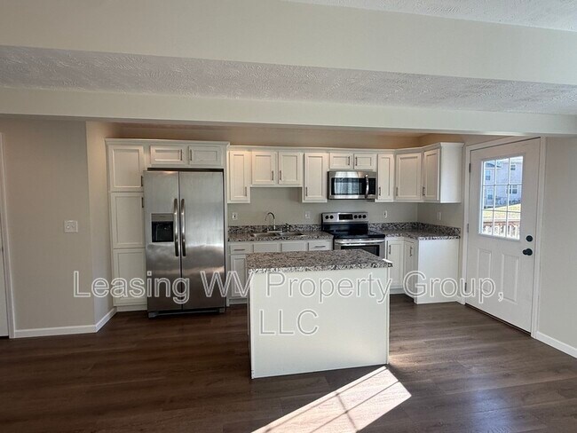 Building Photo - 359 Orchard Park