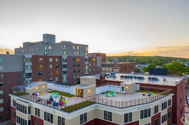 138 Pleasant St Terraza en la azotea - Residences @ Malden Station