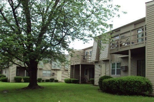 Building Photo - Sheridan Park and Holiday Manor