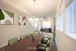 Foto del edificio - 12027 Wade Park Ave
