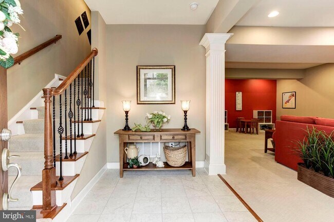 Building Photo - 24960 Castleton Dr