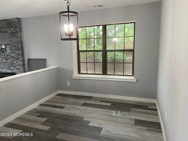 Building Photo - 87 Deptford Ct
