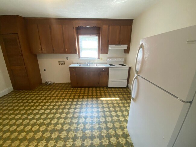 Building Photo - 4104 S Amherst Hwy