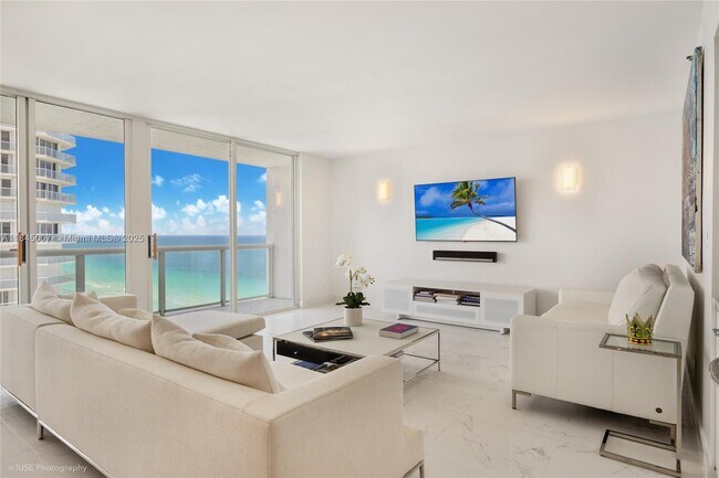 Foto del edificio - 16425 Collins Ave