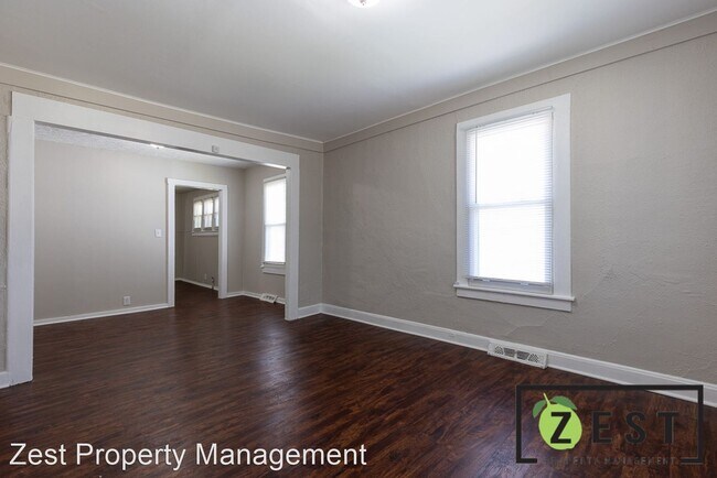 Building Photo - 2 br, 1 bath House - 512 E BRICKLEY Avenue
