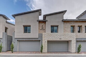Building Photo - 600 Carriage Hill Dr