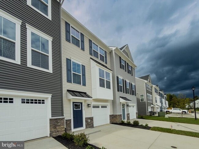 Foto del edificio - 6737 Shelton Ln