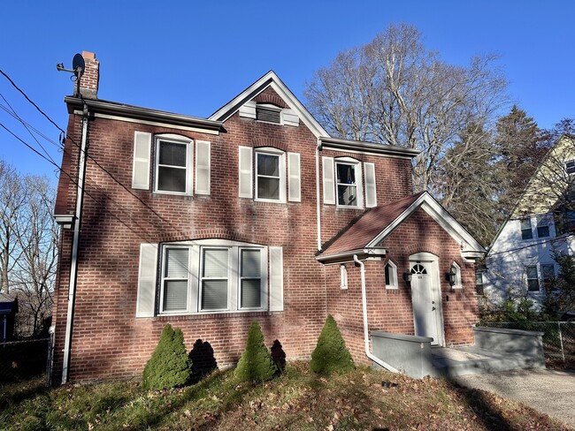 Foto del edificio - 928 Townsend Ave