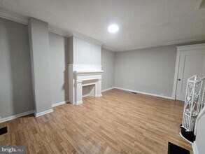 Building Photo - 5825 Ashland Ave