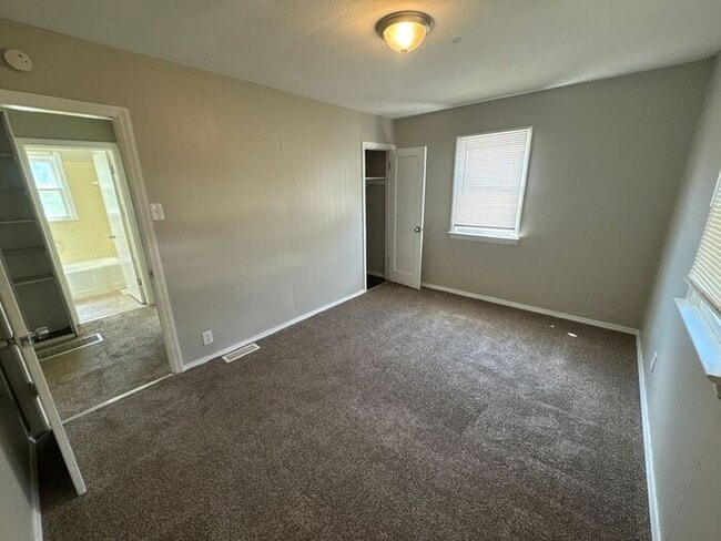 Building Photo - NICE 2BD/1BTH HOME