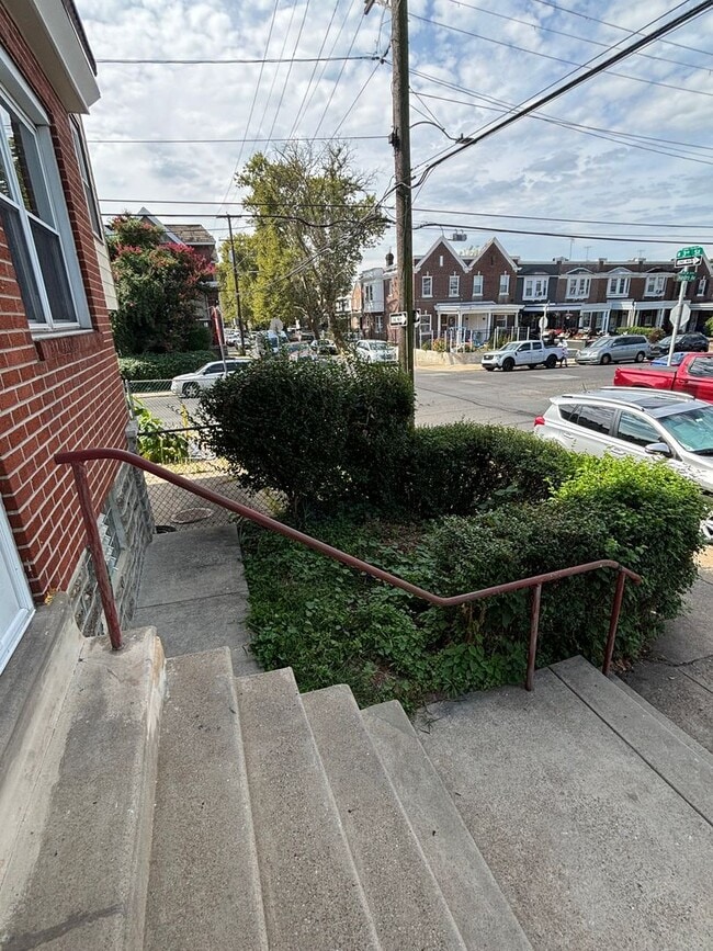 Building Photo - Wonderful three bedroom home for rent in O...