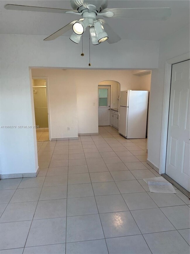 Building Photo - 3630 SW 26th St