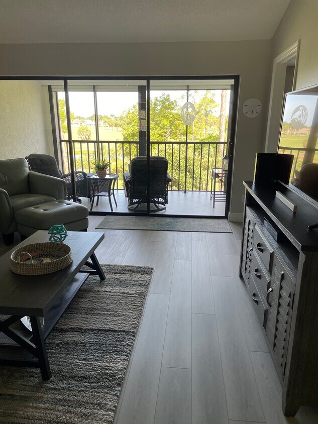 269 Deerwood Cir Unit 14, Naples, FL 34113 Condo for Rent in Naples