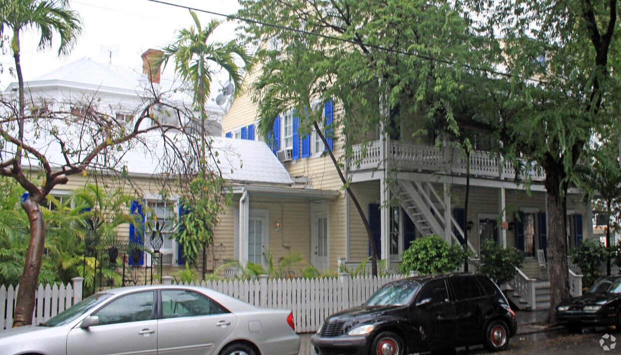 Foto principal - 400 Simonton St