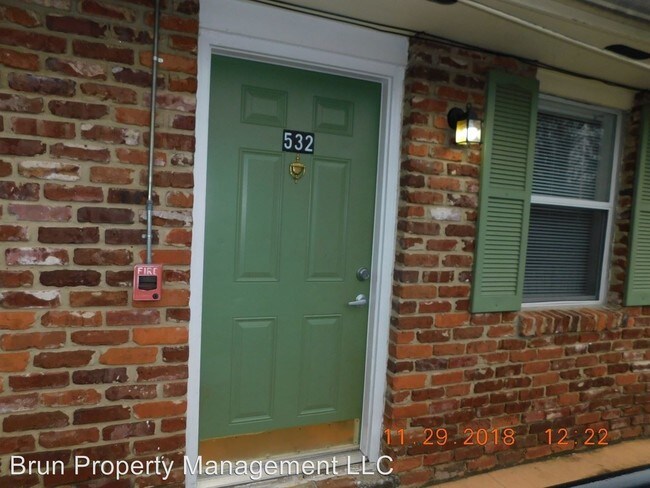 Building Photo - 532 E Red Bud Rd
