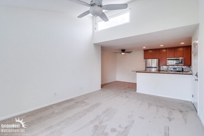 Foto del edificio - Charming 1Bdm 1Ba Condo in the Heart of Sa...
