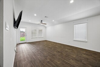 Building Photo - 16691 Lonely Pines Dr