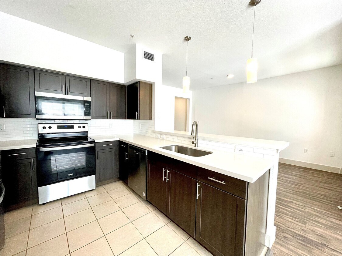 Primary Photo - 2222 Smith St