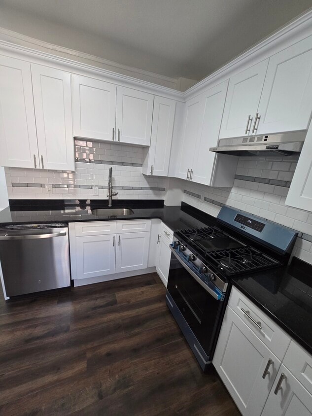 Foto principal - 240 N Harvard St