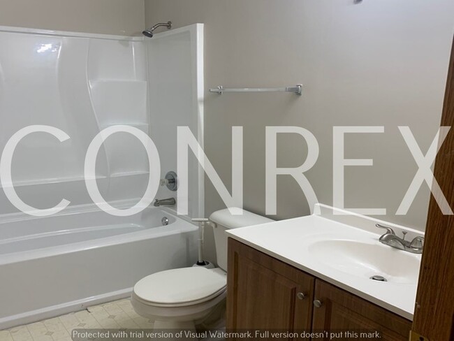 Building Photo - Great 3 Bedroom Ranch with Basement