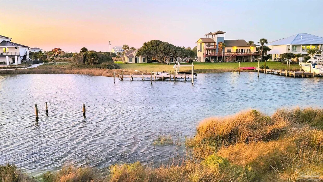 Foto principal - 510 Fort Pickens Rd