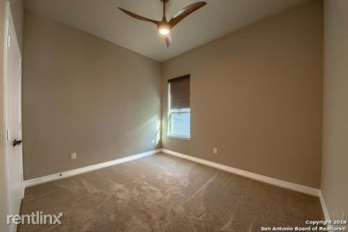 Building Photo - 134 Gaucho