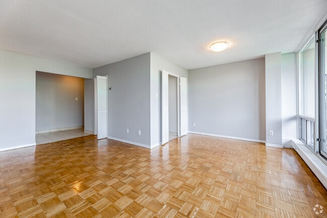 2BR, 1BA - 967SF - Living Room - 299 Glenlake (Toronto) Limited