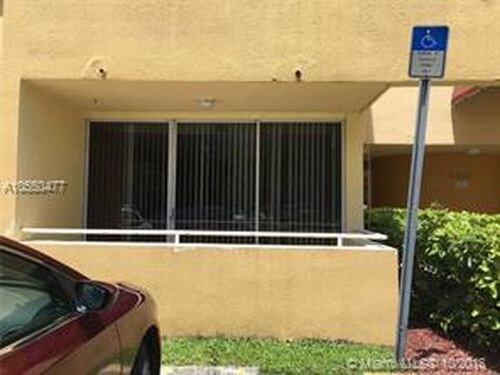 Foto del edificio - 8050 NW 8th St