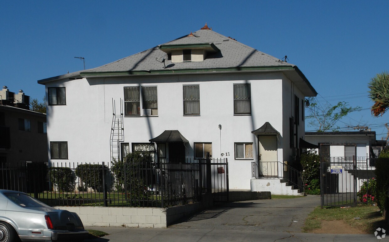 Foto principal - 611 Los Robles Ave
