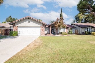 Building Photo - 9408 Bracken Oak Way
