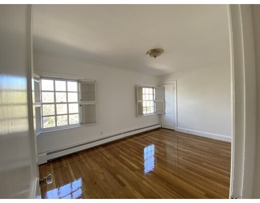 Building Photo - 406 Broadway