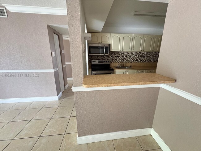 Foto del edificio - 9453 SW 76th St