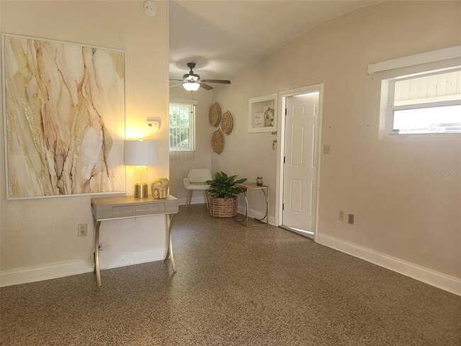 Foto del edificio - 4109 Caywood Cir