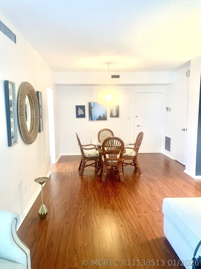 Foto del edificio - 2840 S Ocean Blvd