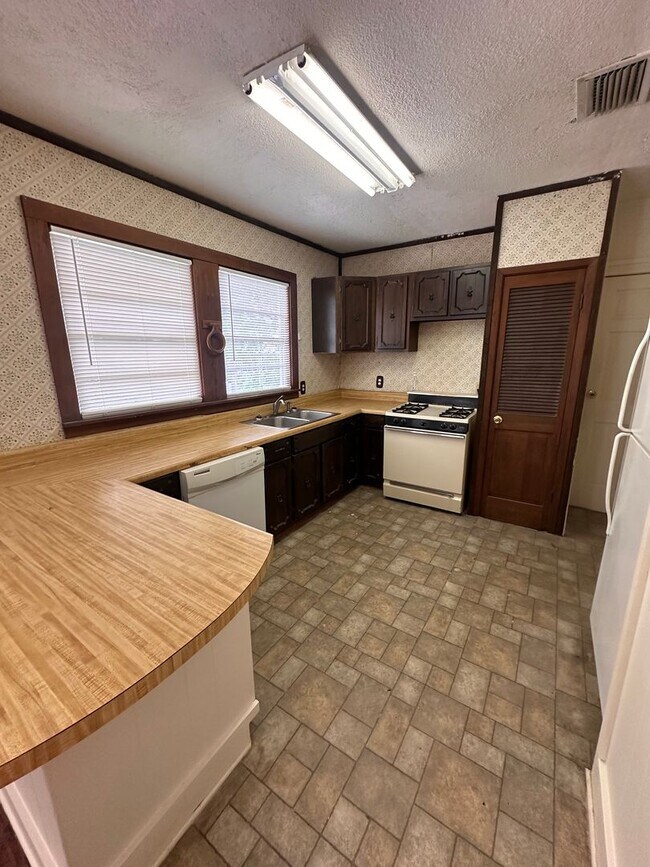 Foto del edificio - Welcome to Historic Highland - 1 bed 1 Bath